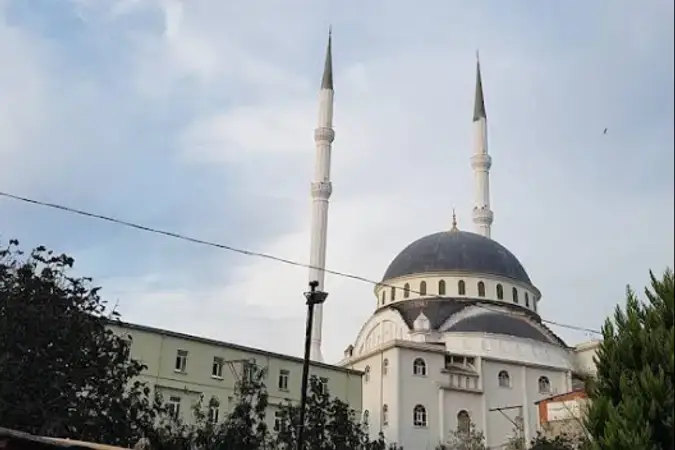 Ebubekir Sıddık Cami kapak fotoğrafı