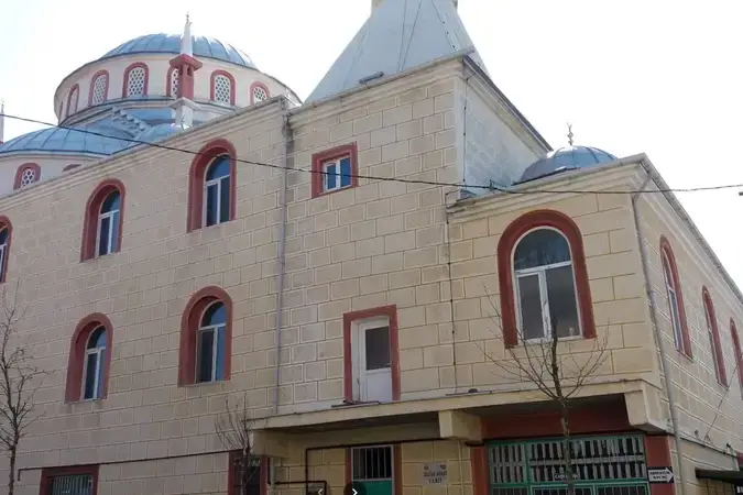 Necip Fazıl Sultan Murat Cami kapak fotoğrafı