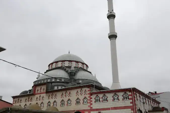 Ömer Nasuhi Bilmen Cami kapak fotoğrafı