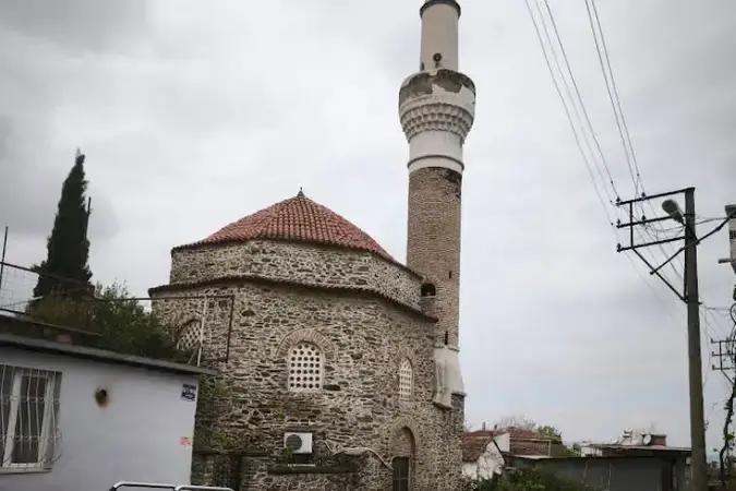 Gucur Cami kapak fotoğrafı