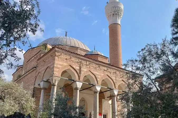 Lütfü Paşa Cami kapak fotoğrafı