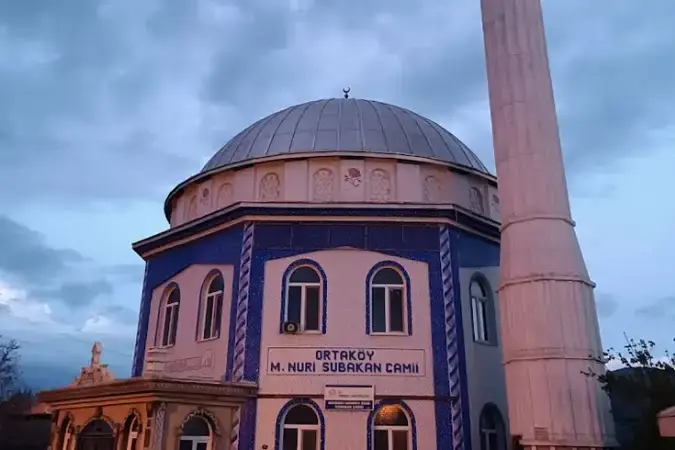 Ortaköy M. Nuri Subakan Cami kapak fotoğrafı