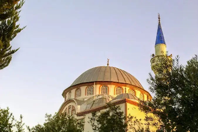 Soydaşlar Cami kapak fotoğrafı