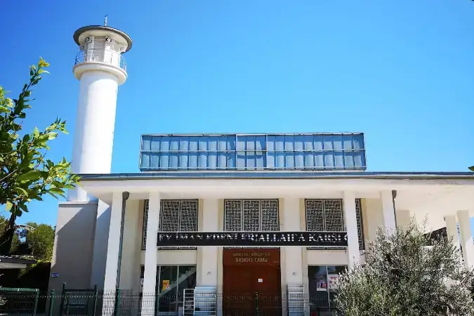 Alaçatı Süreyya-Muzaffer Baskıcı Cami kapak fotoğrafı
