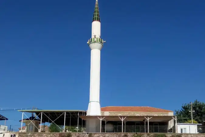 Ildır Cami kapak fotoğrafı