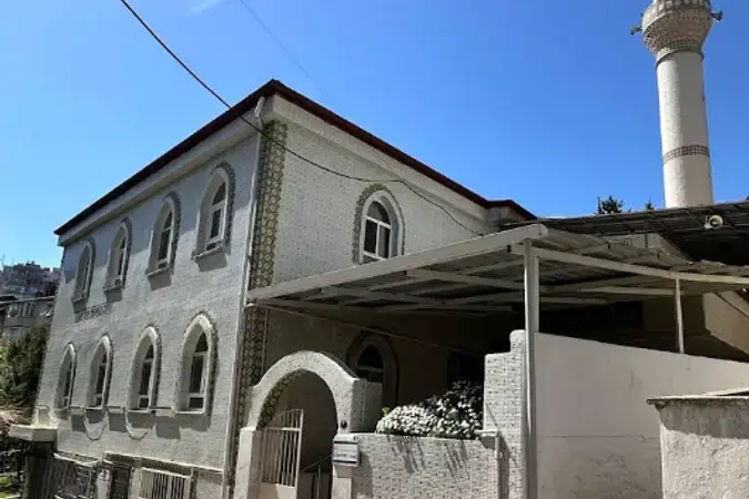 Esentepe Cami kapak fotoğrafı