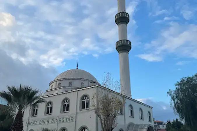 Yadigar Cami kapak fotoğrafı