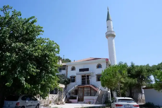 İskele Cami kapak fotoğrafı