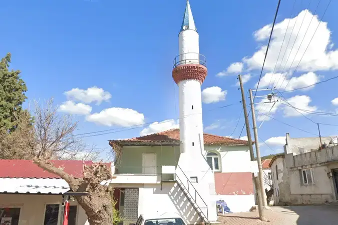 Sarılar Köyü Beyler Cami kapak fotoğrafı