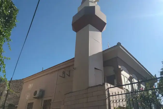 Kahraman Mescidi kapak fotoğrafı
