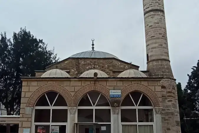 Cüneytbey Cami kapak fotoğrafı