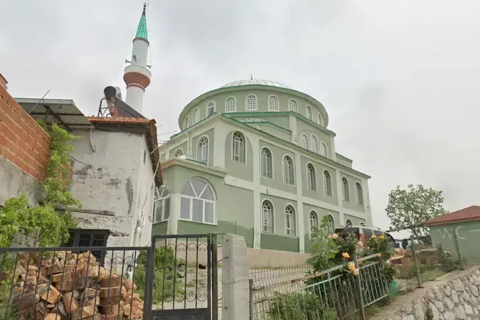 Efemçukuru Cami kapak fotoğrafı