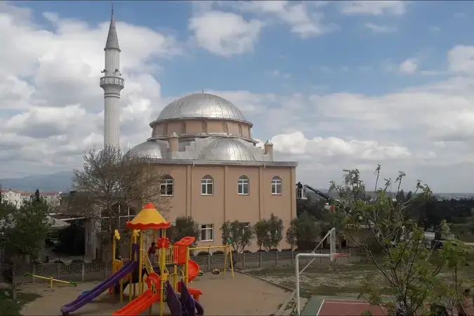 Görece Gazi Osman Paşa Cami kapak fotoğrafı