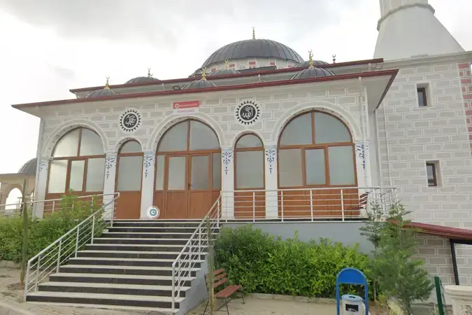 Sevgi Cami kapak fotoğrafı
