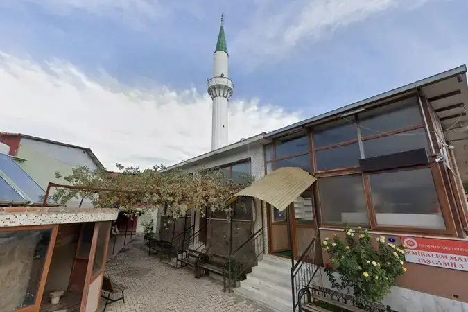 Emiralem Merkez Mahallesi Taş Cami kapak fotoğrafı