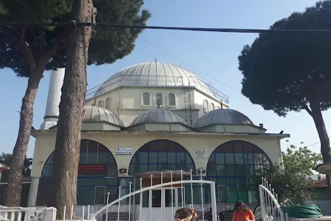 Emiralem Merkez Mahallesi Yeni Cami kapak fotoğrafı