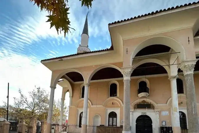 Gürcüzade Cami kapak fotoğrafı
