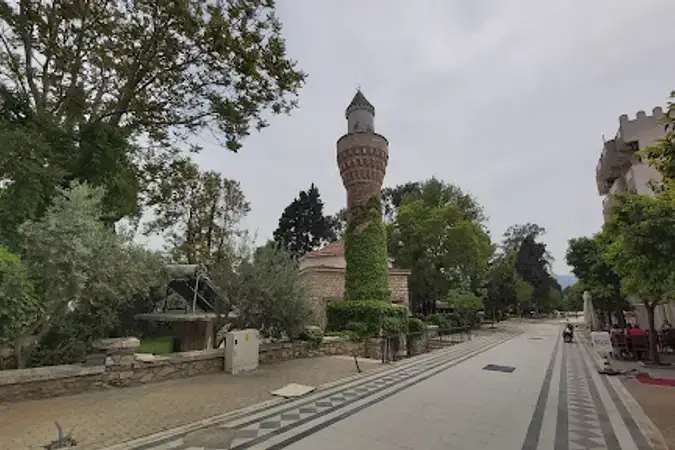 İshakbey Cami kapak fotoğrafı