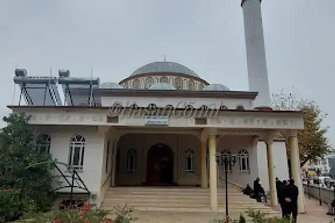 Başiskele Merkez Cami kapak fotoğrafı
