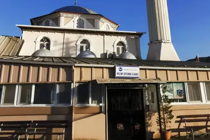 Hilmi Efendi Cami kapak fotoğrafı
