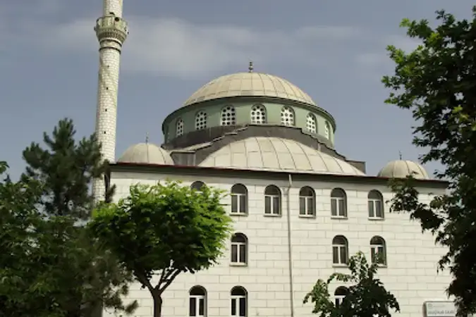 Uluçınar Cami kapak fotoğrafı