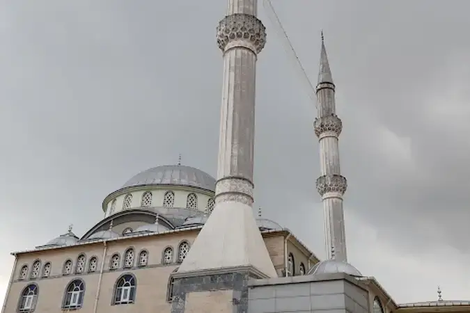 Bağlarbaşı Merkez Cami kapak fotoğrafı