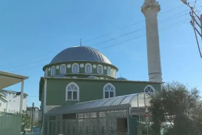 Çınarlı Mahallesi Kışla Cami kapak fotoğrafı