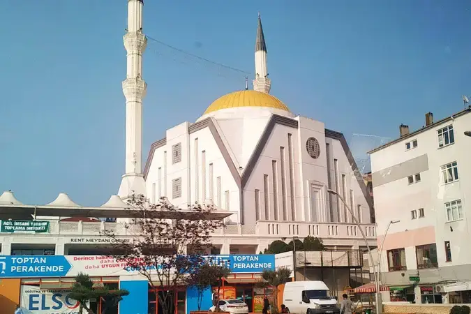 Derince Merkez Cami kapak fotoğrafı
