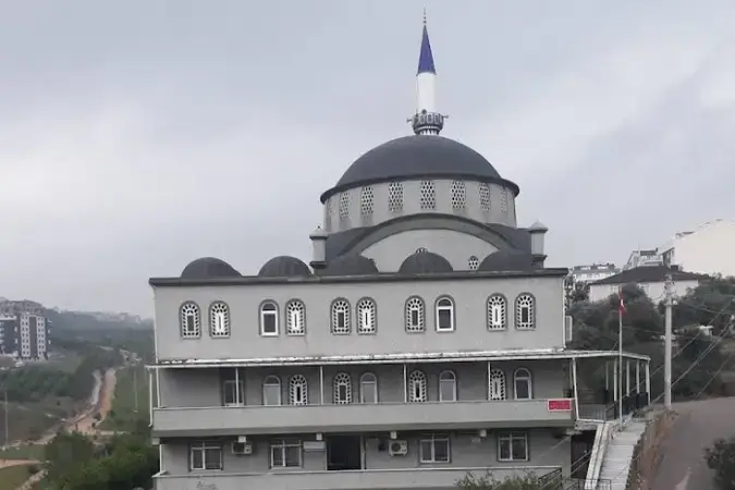 Barış Mahallesi Tünel Üstü Merkez Cami kapak fotoğrafı