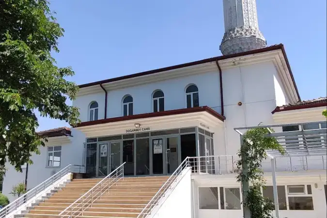 Doğan Erbilek Medine Cami (Doğanbey Cami) kapak fotoğrafı