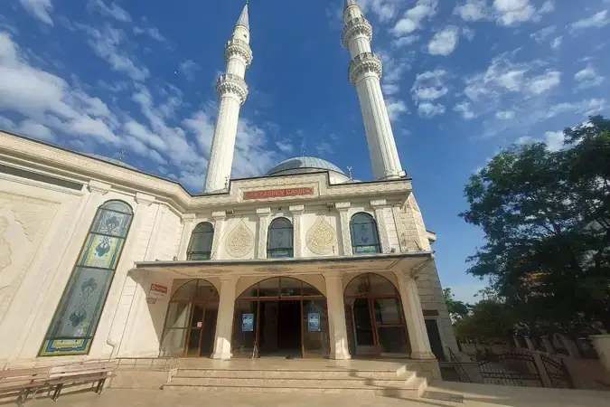 İlyasbey Cami kapak fotoğrafı