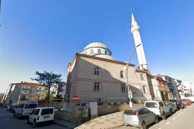 İstasyon Merkez Cami kapak fotoğrafı