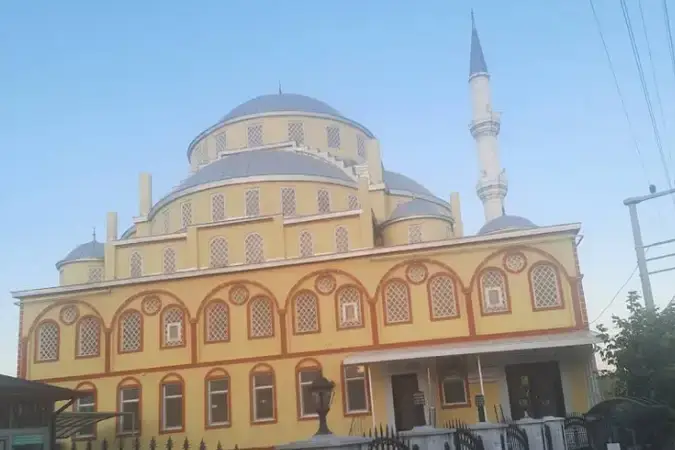 Yunus Emre Cami kapak fotoğrafı