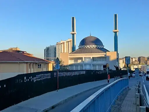 Mehmet Akif Ersoy Cami kapak fotoğrafı
