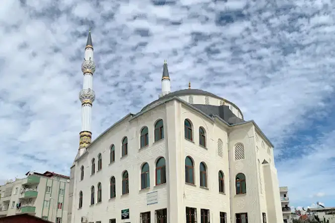 Hz. Ebubekir Cami kapak fotoğrafı